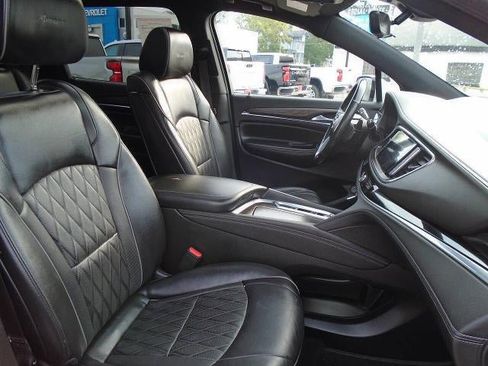 Used 2022 Buick Enclave Avenir w/ LPO, Floor Liner Package AWD/4WD image 27