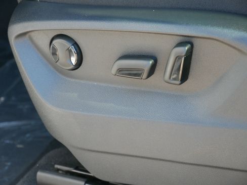 New 2026 Volkswagen Atlas SE image 4