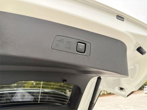 New 2026 Lincoln Corsair Premiere image 26