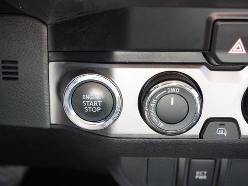 Used 2023 Toyota Tacoma SR5 AWD/4WD image 26