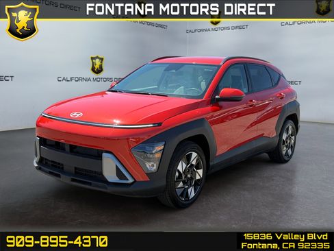 Used 2025 Hyundai Kona SEL image 1