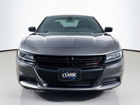 Used 2019 Dodge Charger SXT w/ Blacktop Package image 2