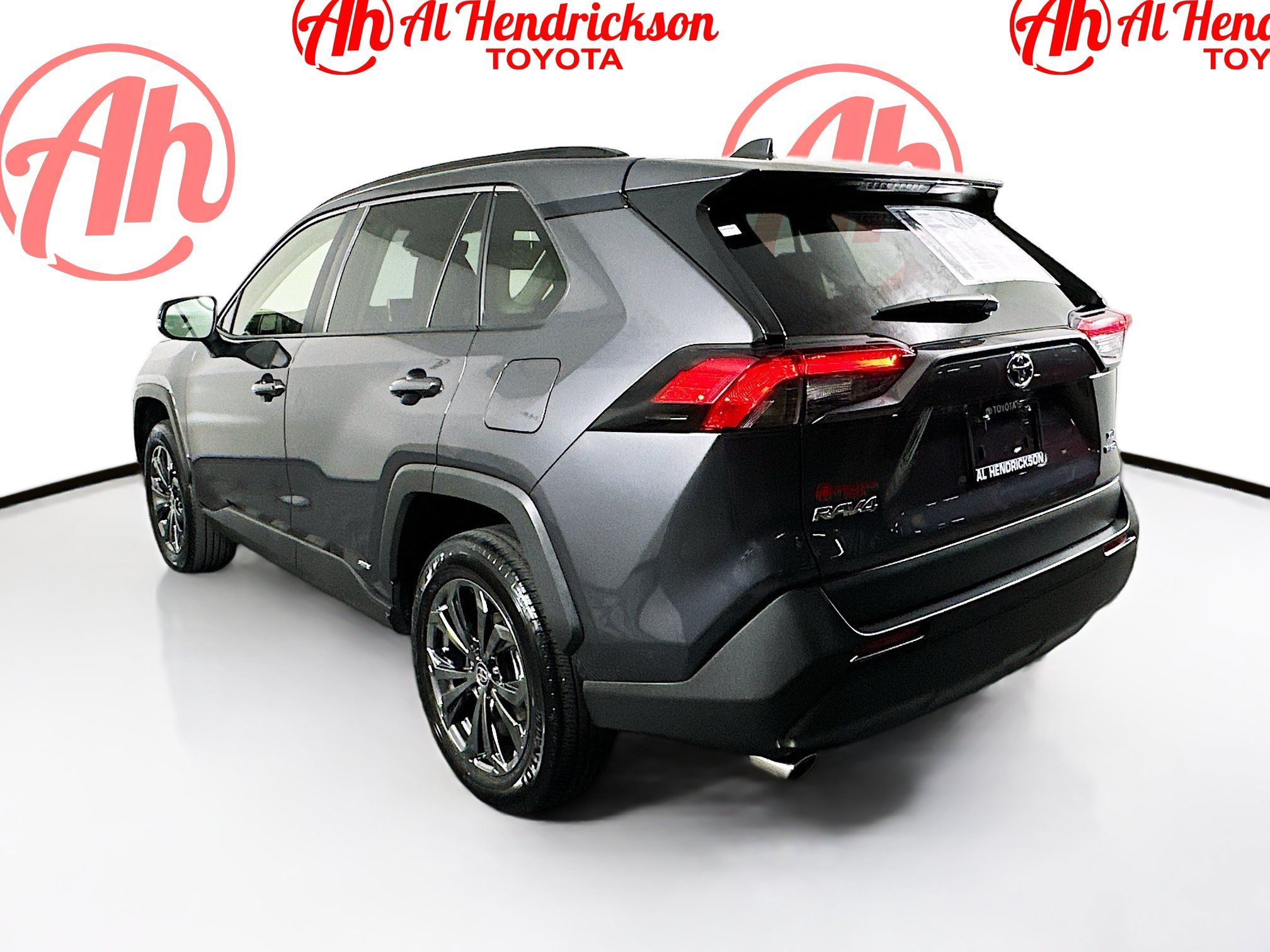 Used 2024 Toyota RAV4 XLE Premium w/ Weather Package AWD/4WD image 5