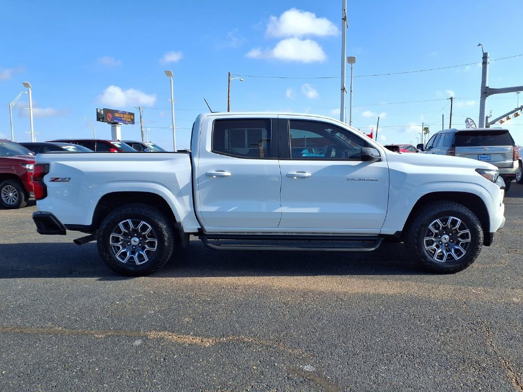 Used 2025 Chevrolet Colorado Z71 AWD/4WD image 8