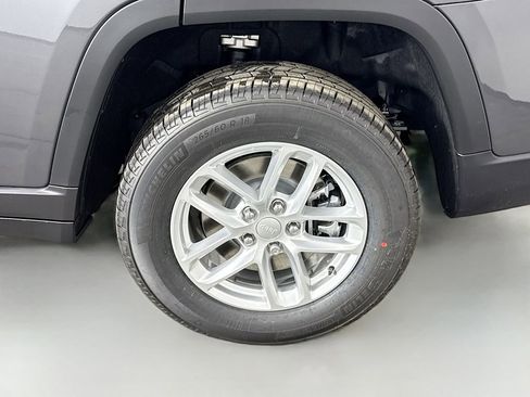 New 2025 Jeep Grand Cherokee L Laredo image 48