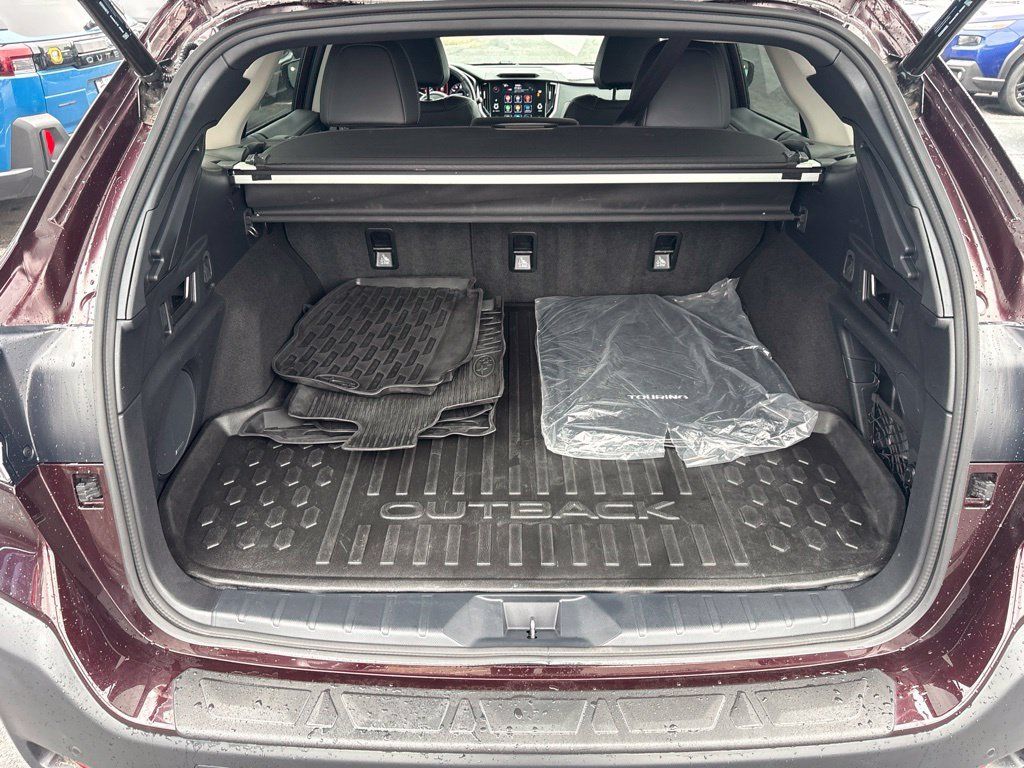 Certified 2023 Subaru Outback Touring AWD/4WD image 27