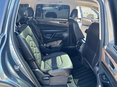 Used 2024 Volkswagen Atlas SE FWD image 33