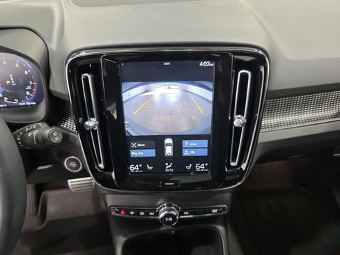 Used 2021 Volvo XC40 T5 R-Design w/ Protection Package Premier image 18