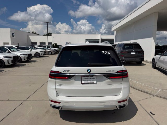 Used 2026 BMW X7 xDrive40i AWD/4WD image 7