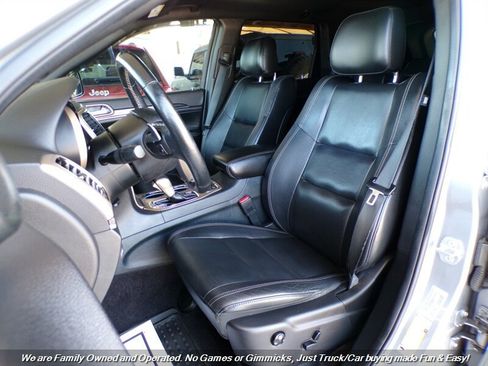 Used 2017 Jeep Grand Cherokee Limited AWD/4WD image 17