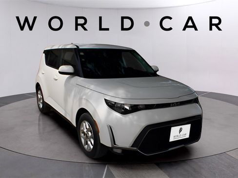 Used 2024 Kia Soul LX w/ Option Group 015 image 1