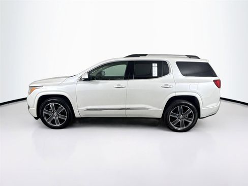 Used 2018 GMC Acadia Denali w/ Technology Package image 9