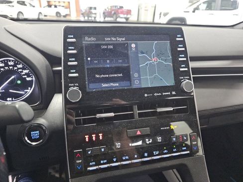 Used 2022 Toyota Avalon Touring w/ Advanced Safety Package image 18