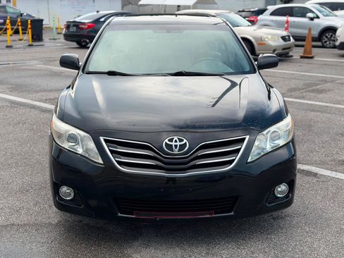 Used 2010 Toyota Camry XLE FWD image 2