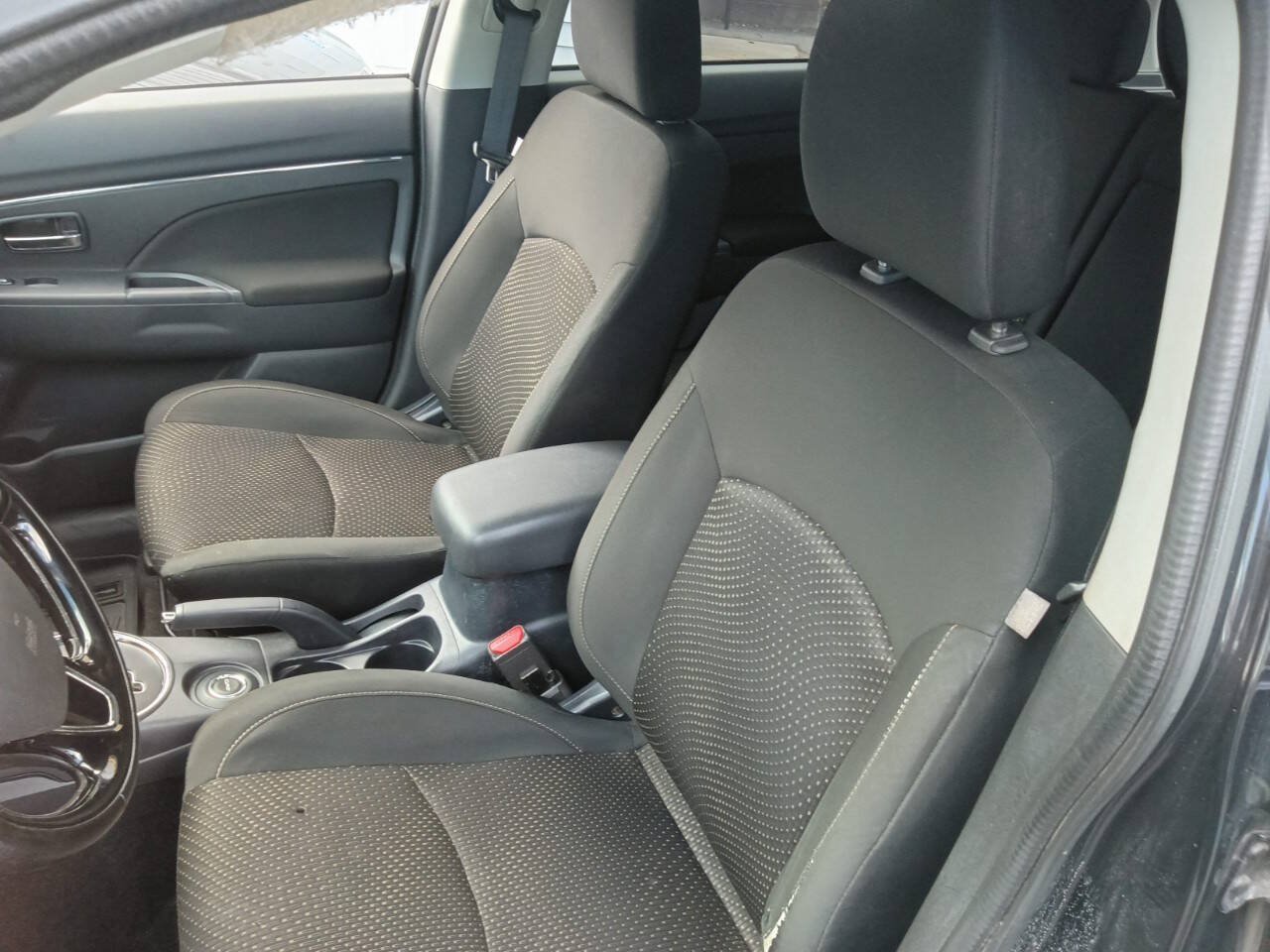Used 2016 Mitsubishi Outlander Sport ES AWD/4WD image 9