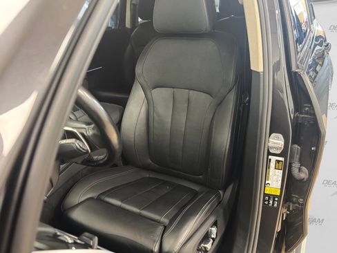 Used 2021 BMW X7 xDrive40i w/ Premium Package AWD/4WD image 43