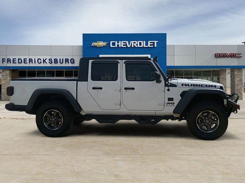 Used 2023 Jeep Gladiator Rubicon w/ Cold Weather Group AWD/4WD image 6