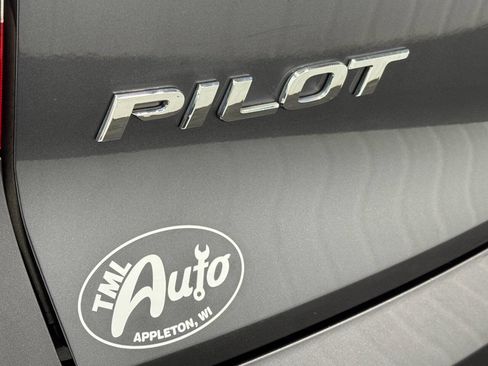 Used 2019 Honda Pilot Touring image 3