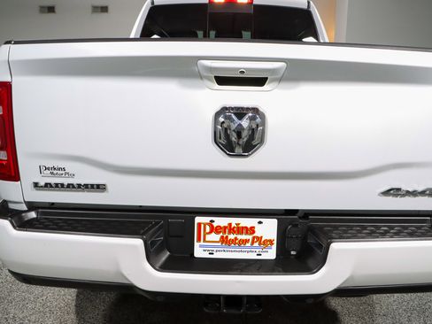 Used 2022 RAM 2500 Laramie AWD/4WD image 8