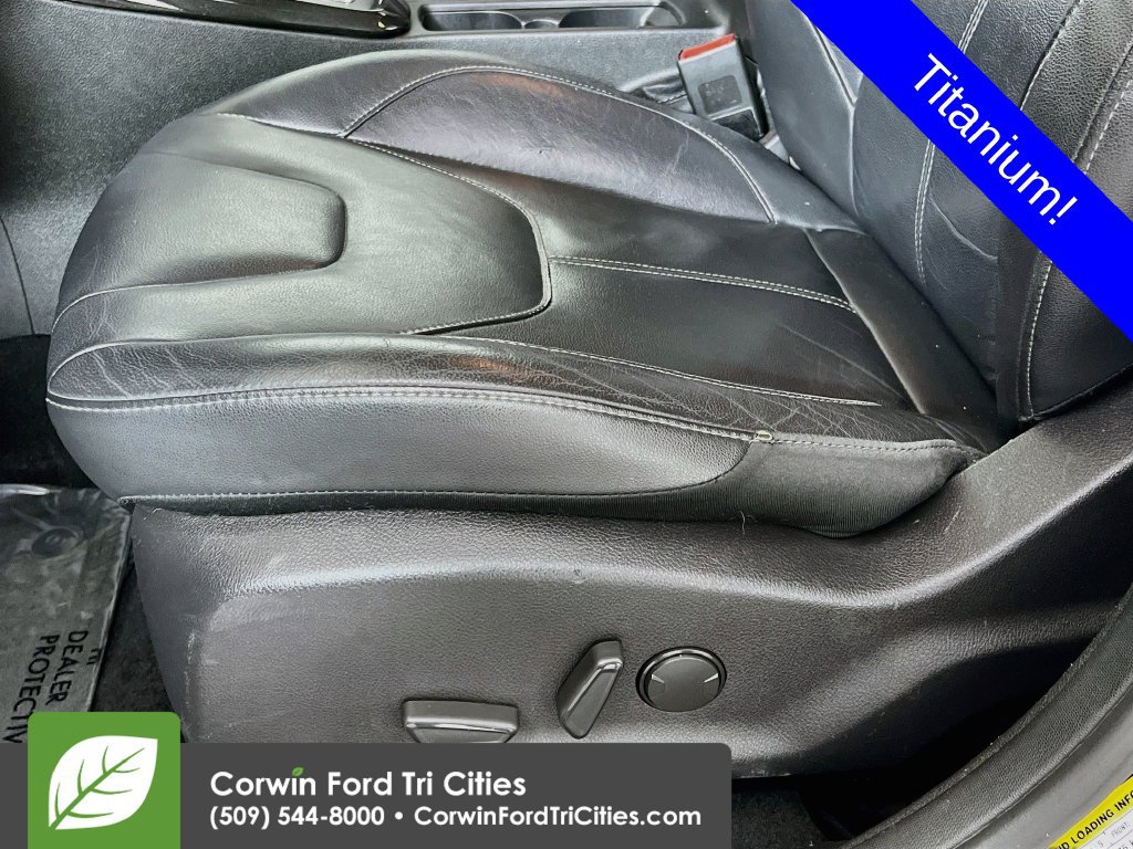 Used 2015 Ford Focus Titanium FWD image 21