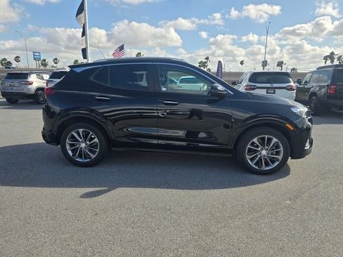 Used 2023 Buick Encore GX Select w/ Sport Touring Package FWD image 4