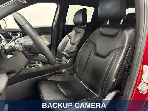 Used 2025 Jeep Compass Limited AWD/4WD image 12
