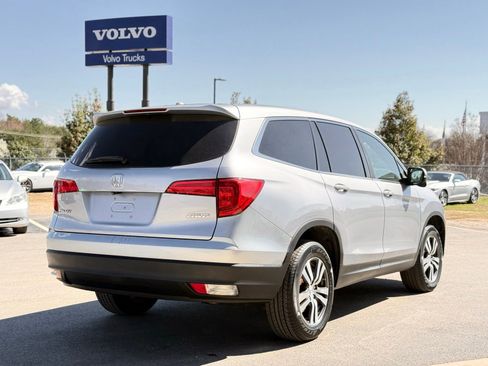 Used 2017 Honda Pilot EX-L image 8