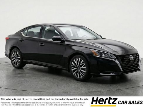 Used 2025 Nissan Altima 2.5 SV image 1