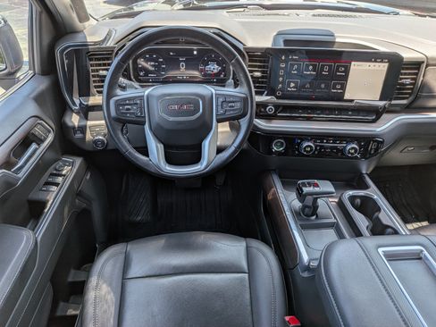 Used 2022 GMC Sierra 1500 SLT w/ SLT Convenience Package AWD/4WD image 15