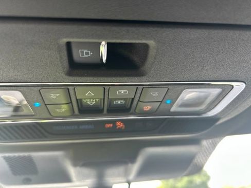 Used 2025 Ford F150 Platinum w/ Equipment Group 702A High AWD/4WD image 40