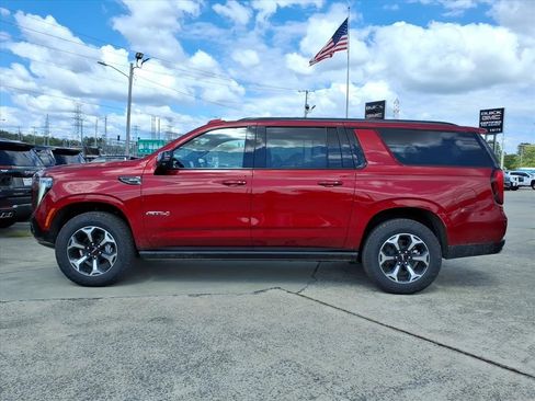 New 2026 GMC Yukon XL AT4 w/ AT4 Premium Package image 4