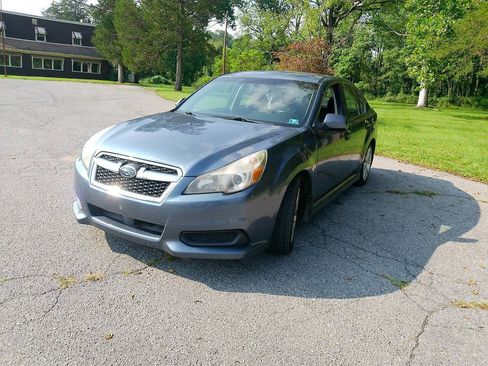 Used 2014 Subaru Legacy 2.5i Premium AWD/4WD image 3