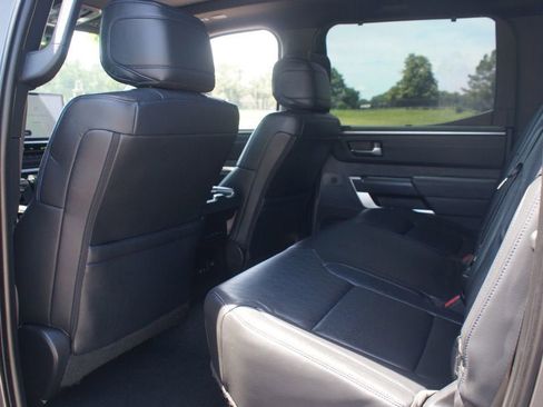 Used 2023 Toyota Tundra Platinum AWD/4WD image 15