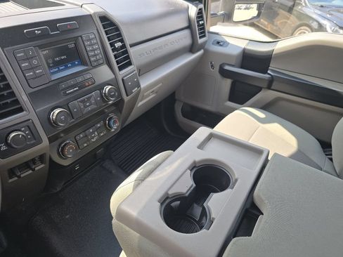 Used 2019 Ford F250 XL w/ STX Appearance Package AWD/4WD image 26