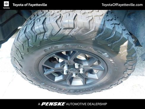Used 2024 Jeep Wrangler Unlimited Sport AWD/4WD image 8