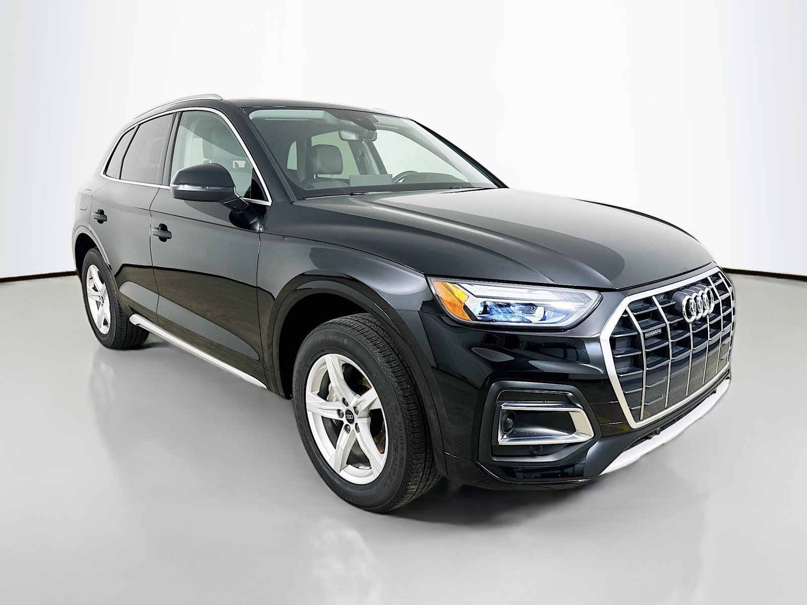 Certified 2023 Audi Q5 Premium w/ Convenience Package AWD/4WD image 3