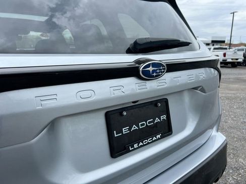 Used 2025 Subaru Forester Premium AWD/4WD image 31