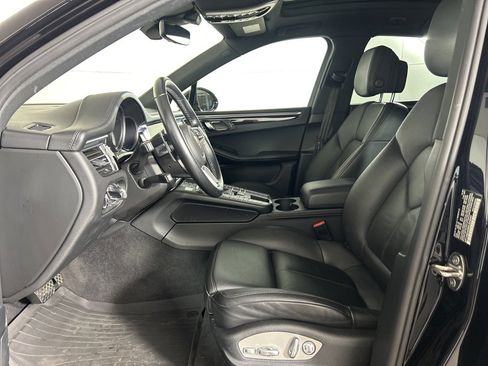 Certified 2021 Porsche Macan S image 24