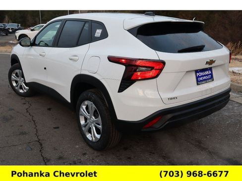 New 2026 Chevrolet Trax LS image 5