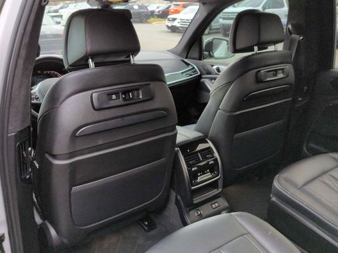 Certified 2022 BMW X7 xDrive40i w/ M Sport Package image 19
