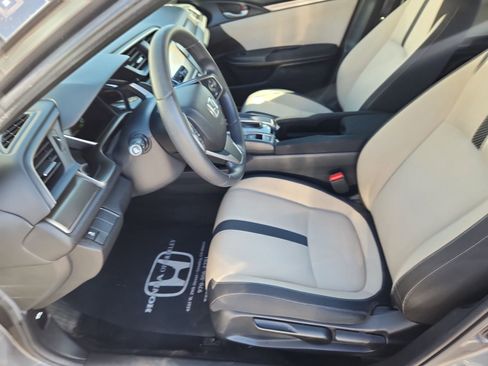 Used 2018 Honda Civic EX image 8