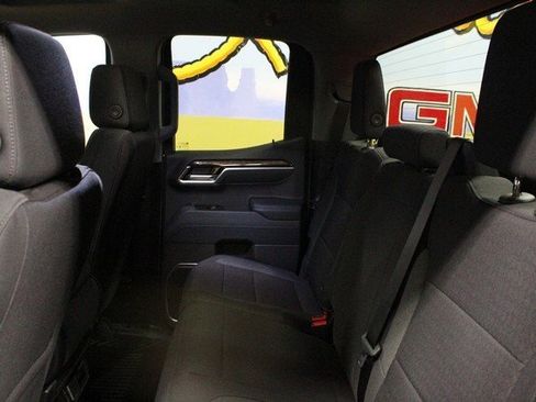 New 2026 GMC Sierra 1500 Elevation image 14