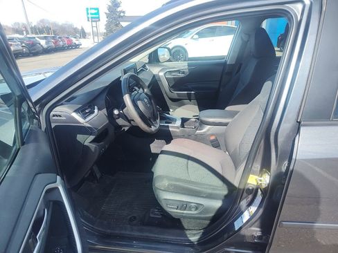 Used 2022 Toyota RAV4 XLE image 13