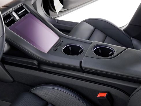 Used 2024 Porsche Taycan image 20