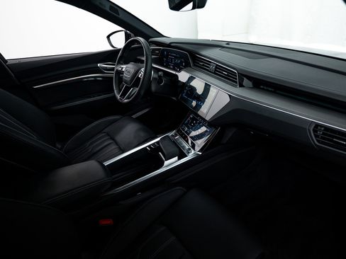 Used 2023 Audi e-tron S Premium Plus AWD/4WD image 8