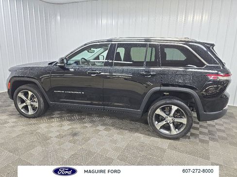Used 2023 Jeep Grand Cherokee Limited AWD/4WD image 5