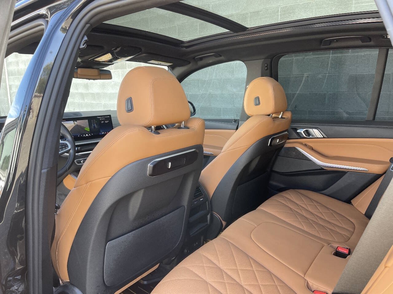 Used 2025 BMW X5 xDrive40i w/ M Sport Package AWD/4WD image 33