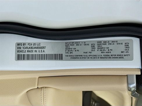 Used 2022 Jeep Grand Cherokee L Limited w/ Luxury Tech Group II image 34