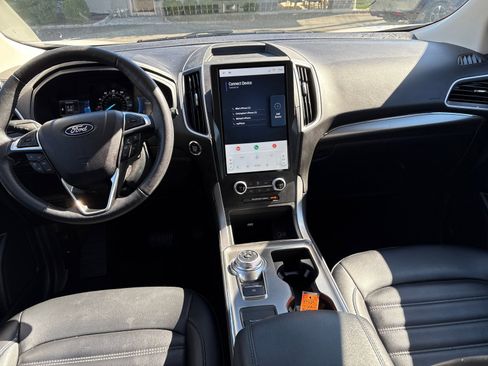 Used 2022 Ford Edge SEL w/ Convenience Package image 11