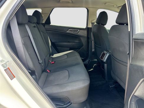 Used 2023 Kia Sportage LX AWD/4WD image 26